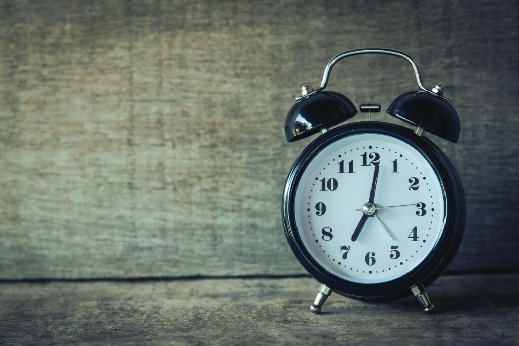 Clock depicting the impact of a brainspotting intensive can have on the timeliness of healing with a brainspotting therapist near me